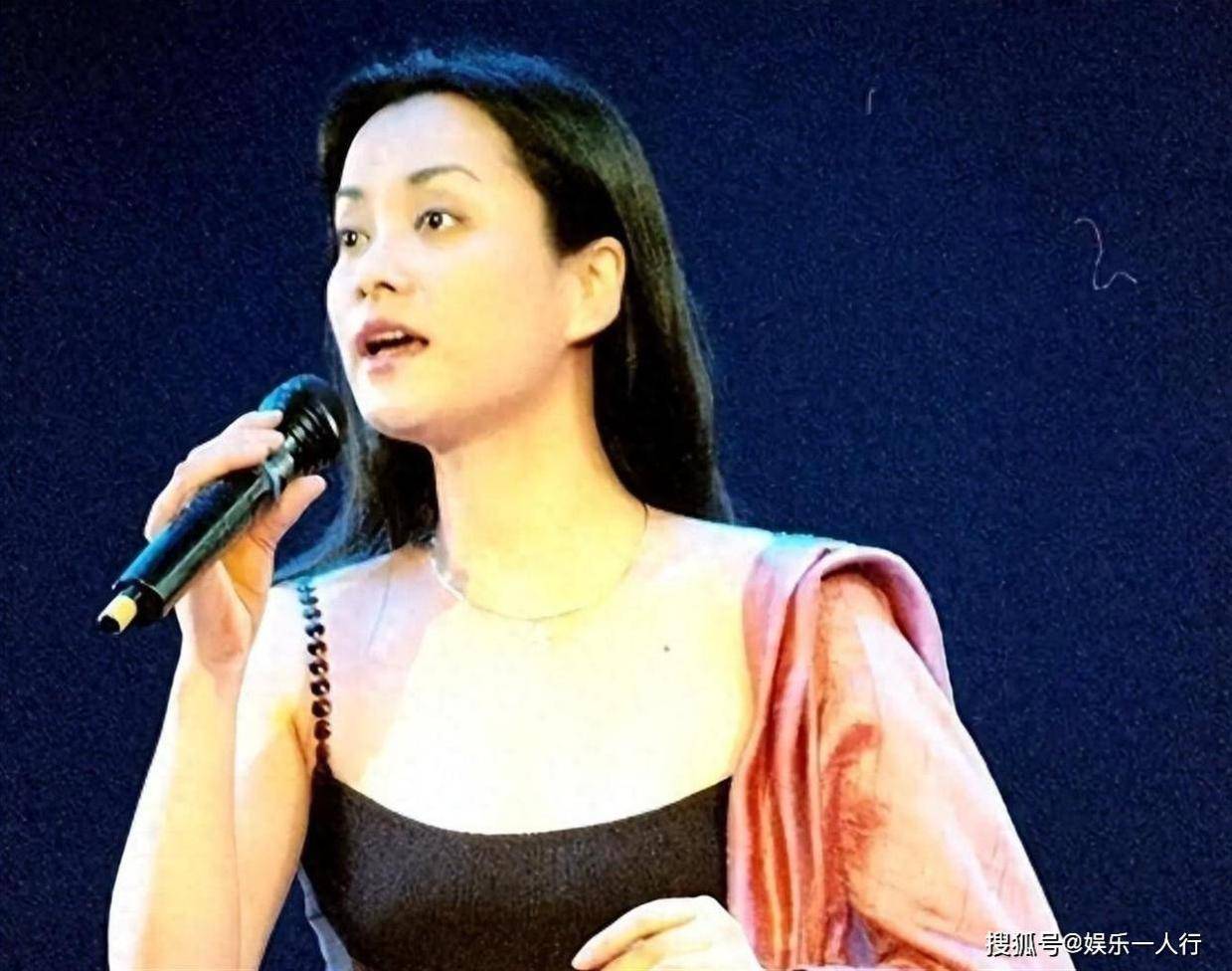 260亿遗产都没能留住她,果断带女儿远赴美国,如今才明白她多么明智封面图