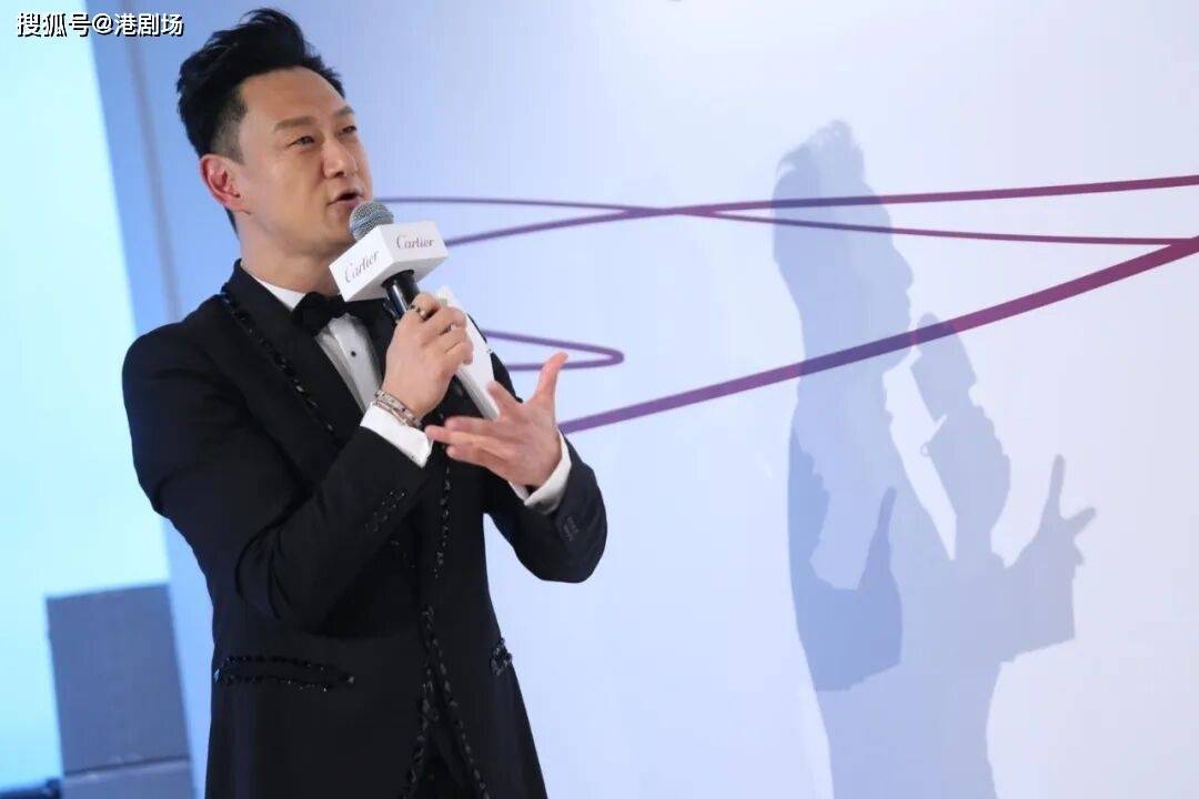 TVB「铁脚」司仪服务36年宣布离巢！从主持台庆到拒绝躺平封面图