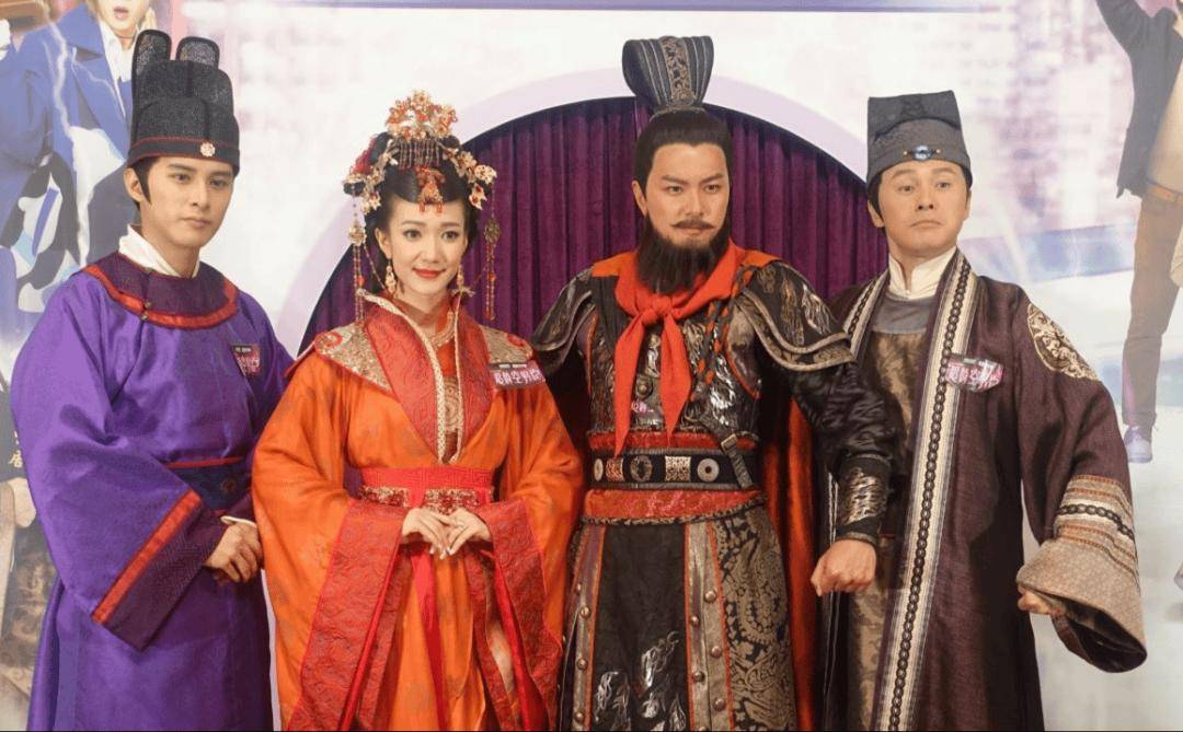 TVB穿越剧《超时空男臣》续集疑开拍!剧本照片曝光,三女主都离巢谁来接棒?封面图