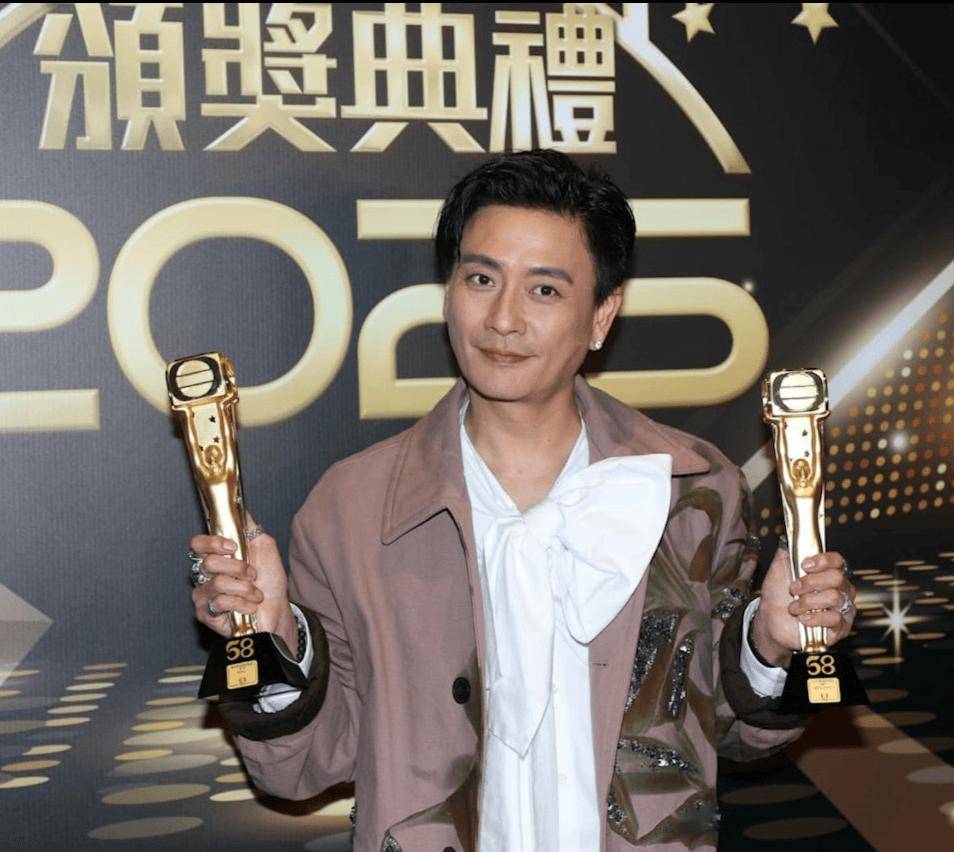 TVB视帝黄宗泽再现奇特造型!骚粉短裤配珍珠项链,网友吐槽:真的看不懂封面图
