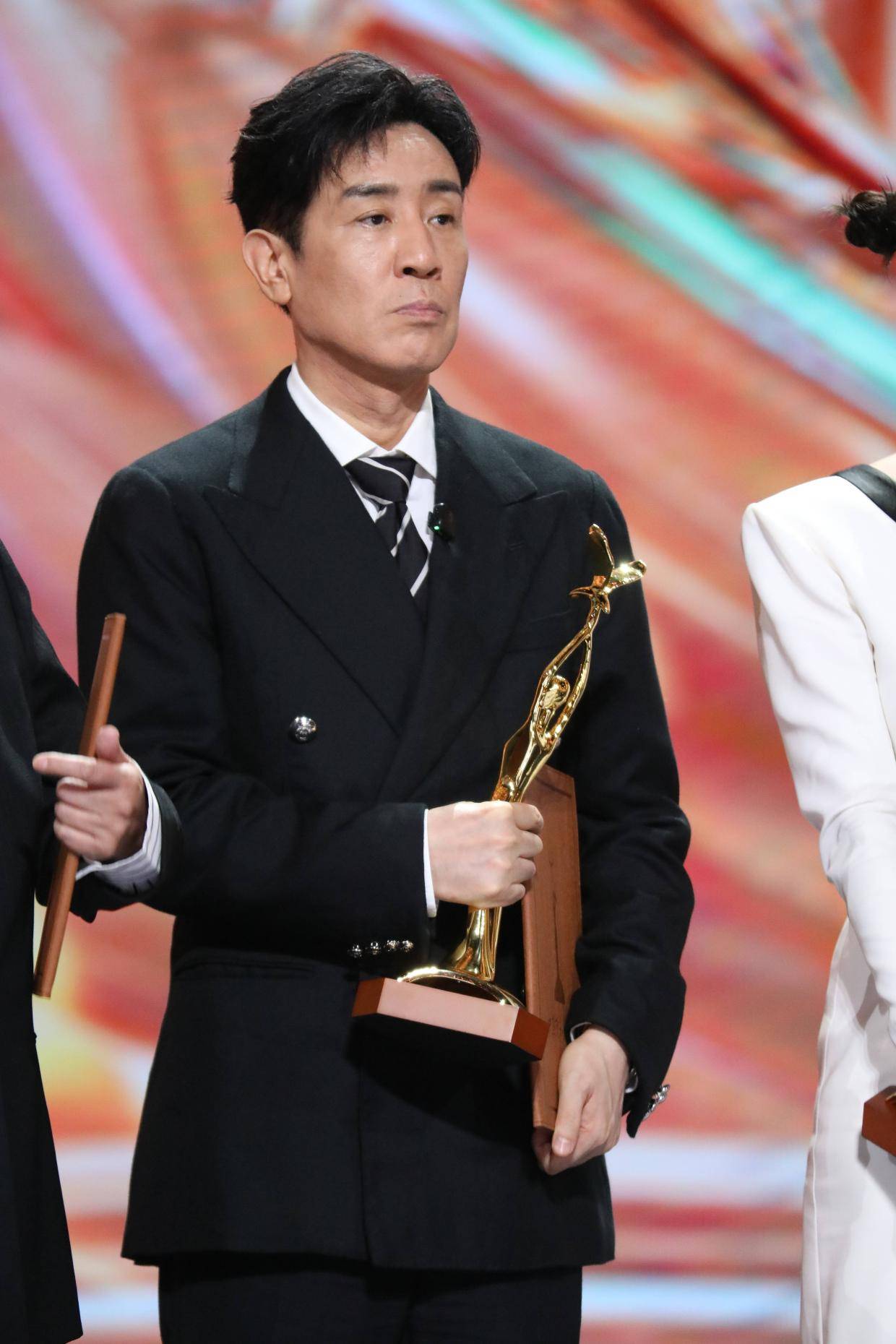 于和伟谈获最佳男主角感受：好作品从来不是一个人的功劳封面图