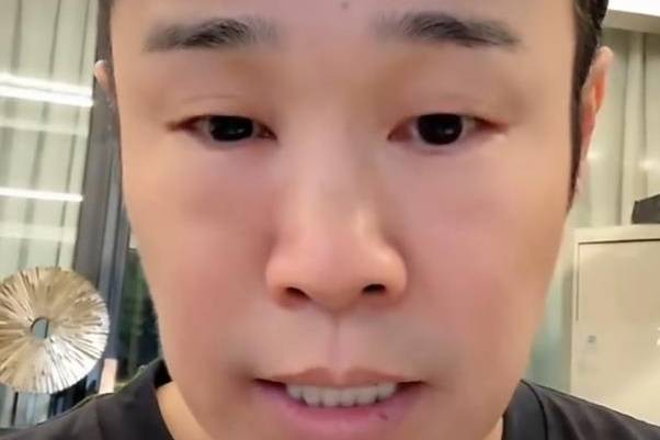 小沈阳公演当天一觉醒来眼睛浮肿：“给大家报备一下，一觉醒来眼睛肿成蜜蜂小狗了”封面图