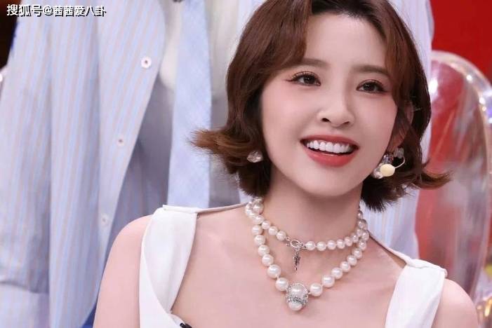 唐艺昕综艺时装大片释出,38岁状态惊艳众人封面图