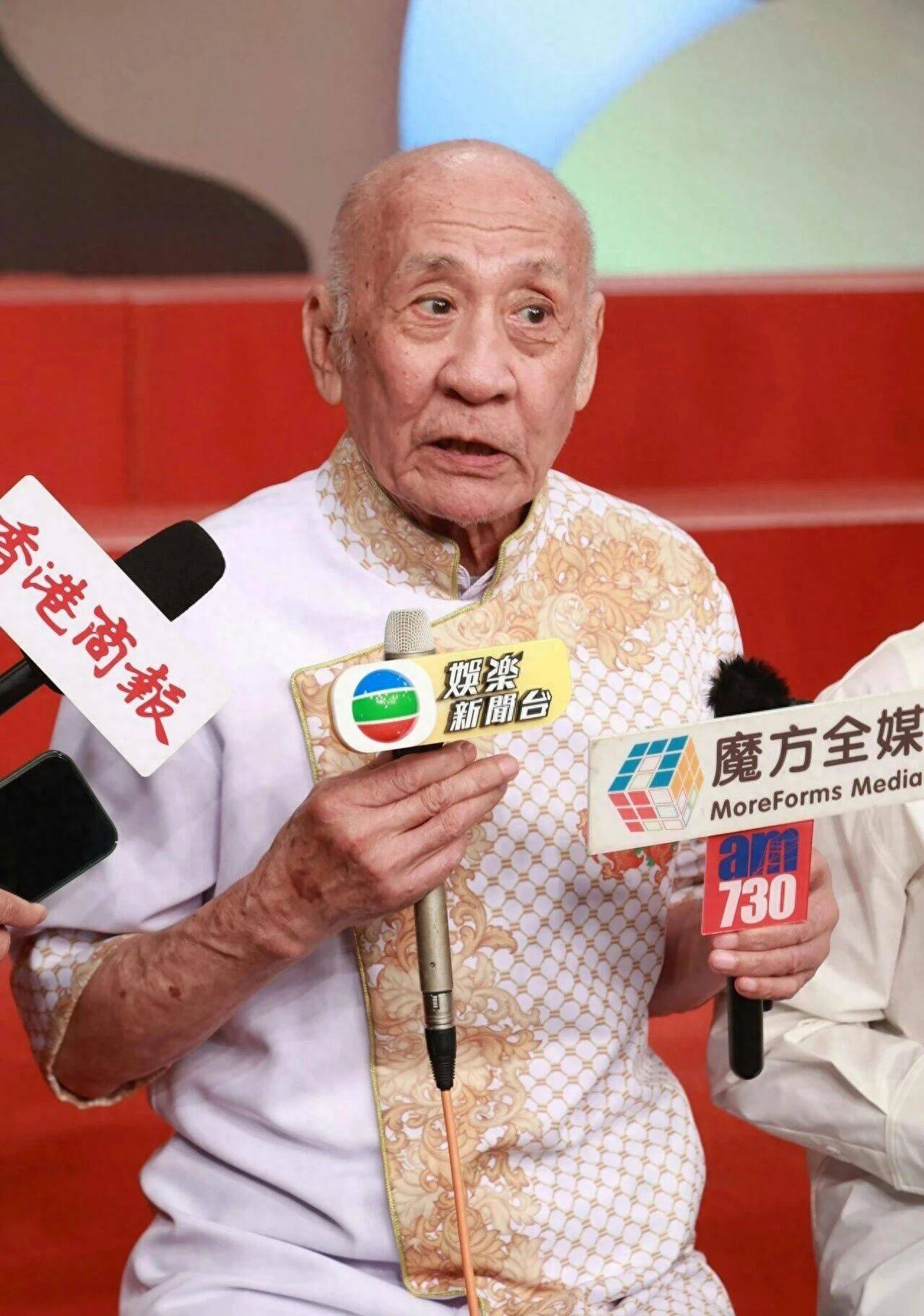 TVB老戏骨全面复工拒谈家事,状态恢复精神饱满,11月还有新节目封面图
