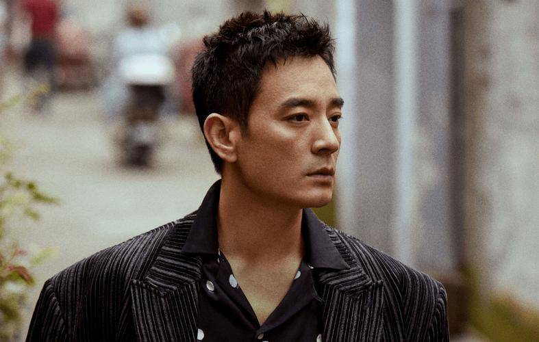 李光洁《背后2》聊成熟：演了那么多沉稳角色，生活里我其实心细但胆小封面图