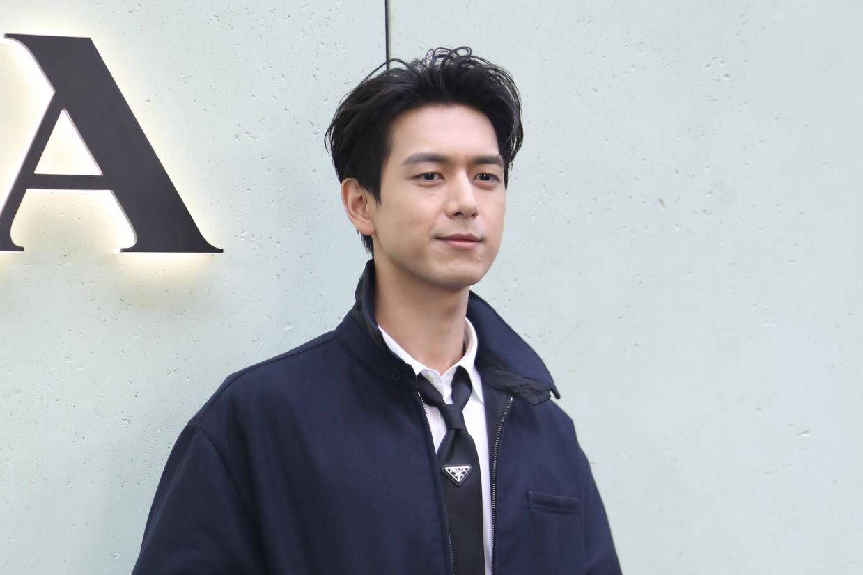 李现侯明昊徐若晗养颜同台 侯明昊透露新剧《碧血蝉》年底上线封面图